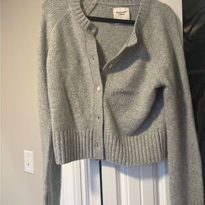 Abercrombie & Fitch Light Gray Women's Cardigan